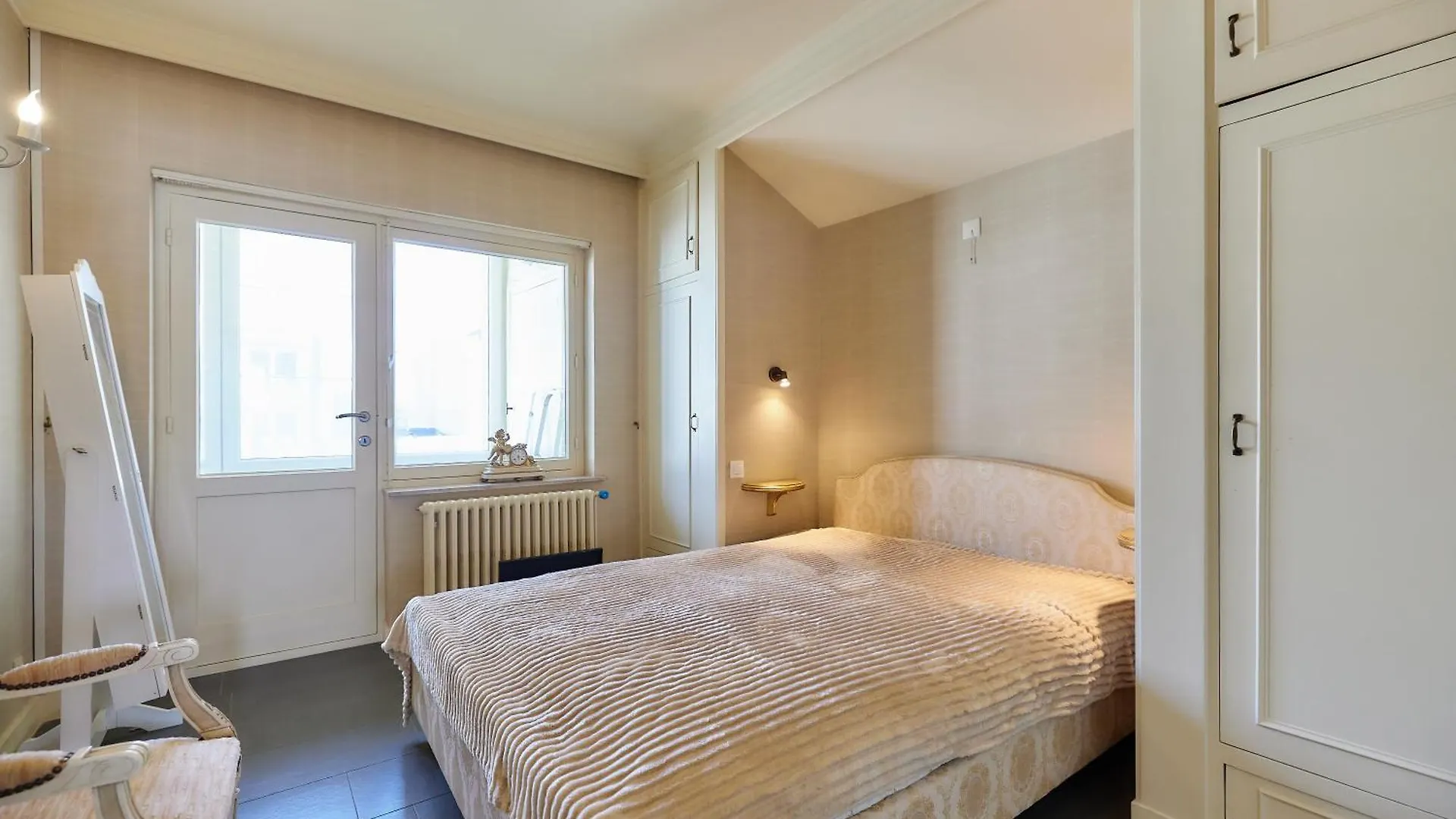 Longchamp Apartment Ostend