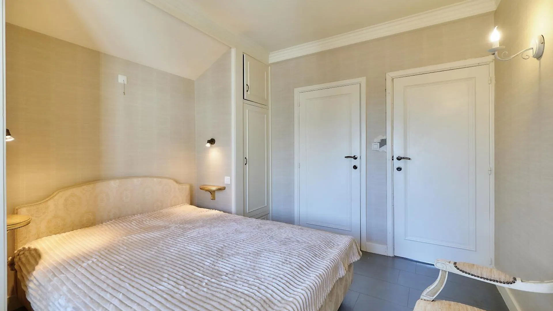 Longchamp Apartment Ostend